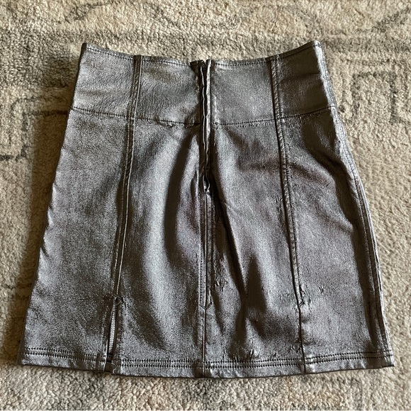 Free People Holding Onto A Dream Metallic Silver Coated Mini Skirt - Picture 4 of 13